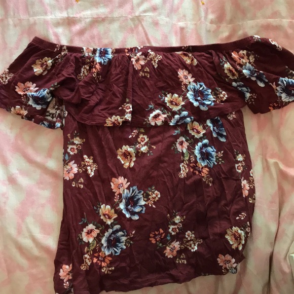 Off the Shoulder Floral Top - Picture 1 of 3